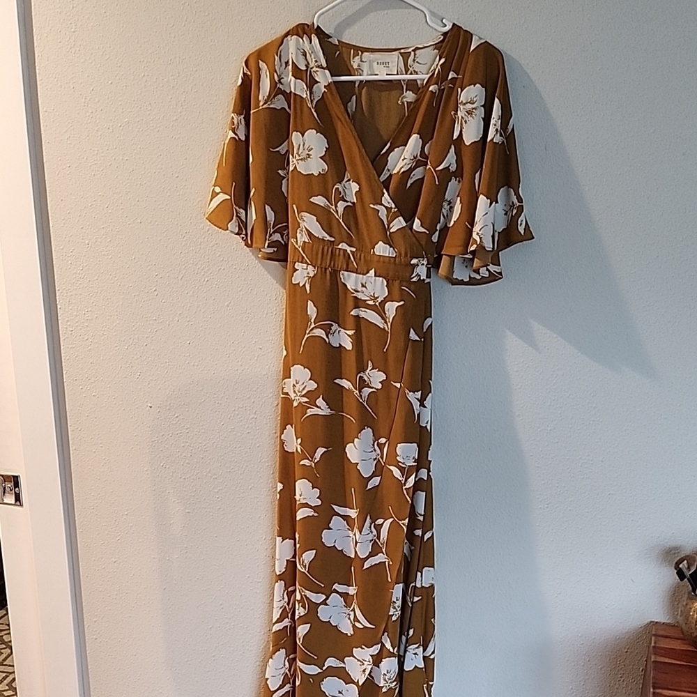 Floral V-Neck Maxi Dress